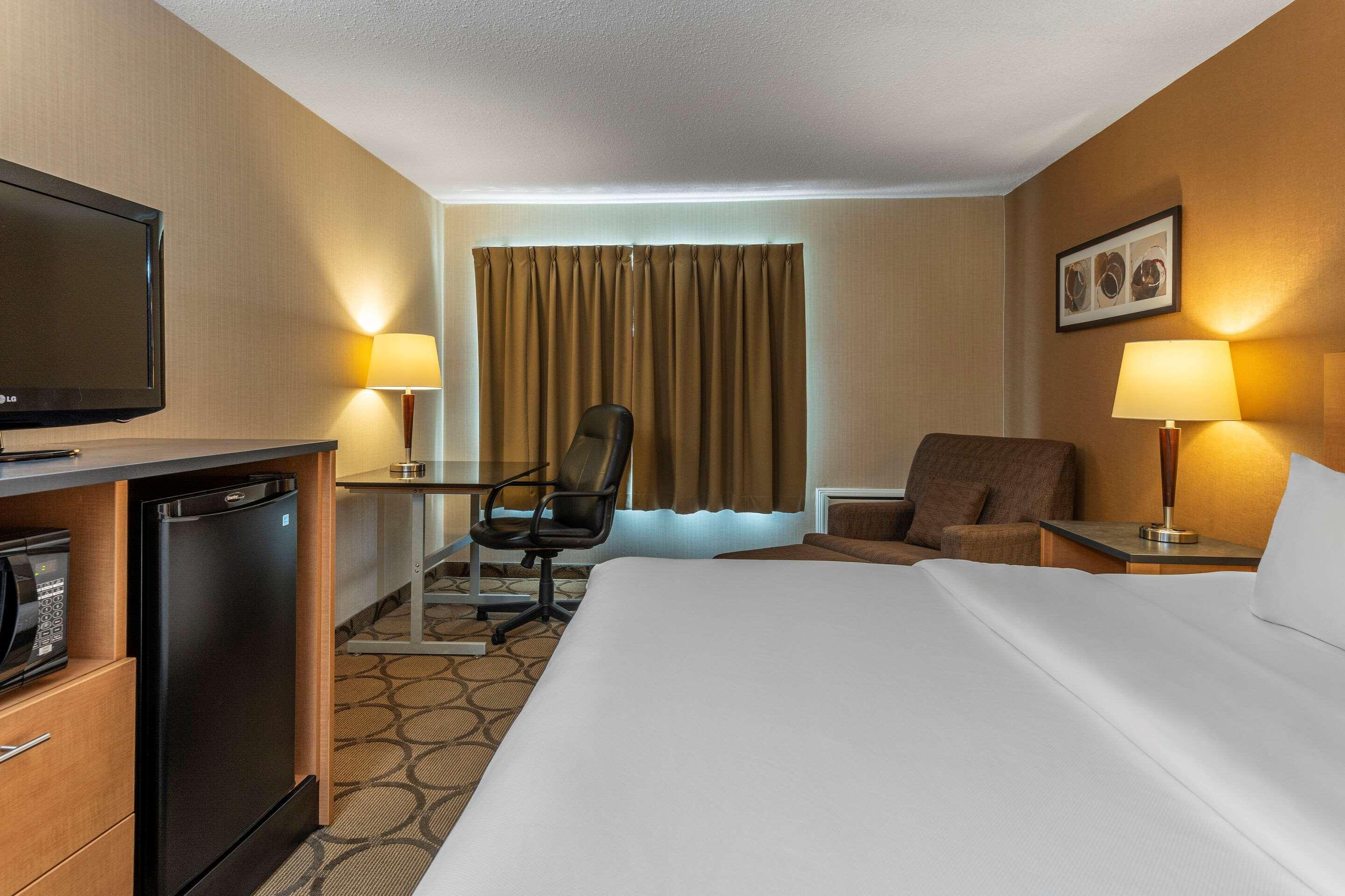 Comfort Inn Sherbrooke Exterior foto